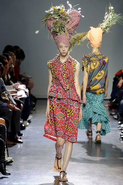 Look 7